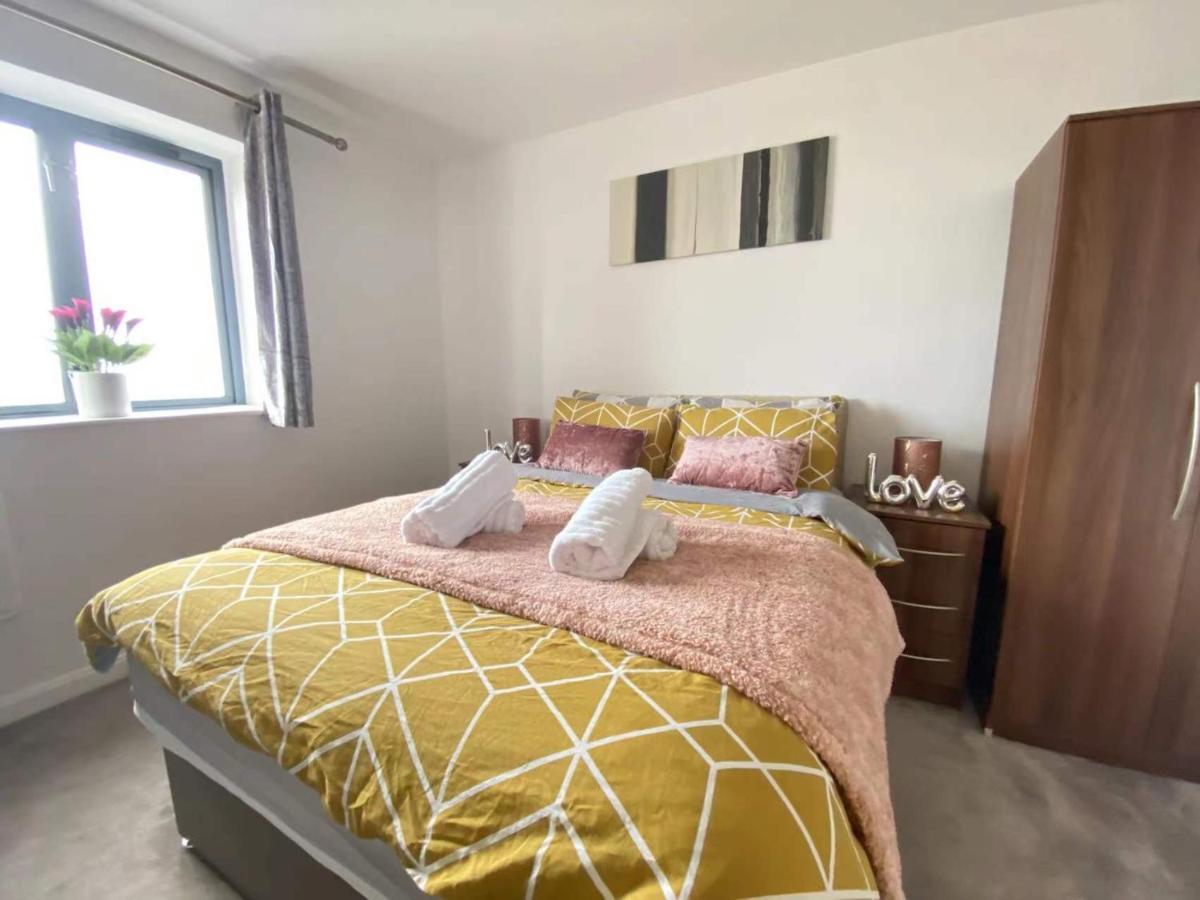 Apartment Front With Stunning Sea View Swansea